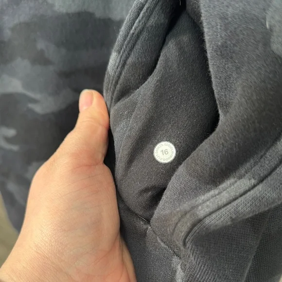 Lululemon Black Camo Scuba full zip - Picture 2 of 3